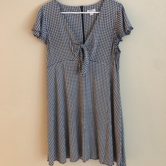 Xhilaration Cap Sleeve Checked Dress w/Key-Hole Front - Picture 1 of 8